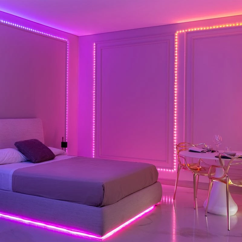 LED vītne Twinkly TWD200STP-TEU daudzkrāsaina iekštelpām, 5 cm solis, IP20, caurspīdīgs kabelis