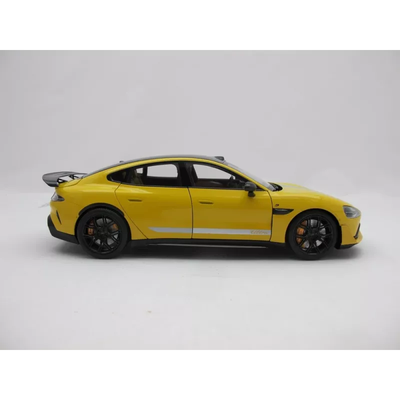 Automašīnas modelis Xiaomi BHR08KQGL 1:18 mērogā, salikts, 284×110×82.5 mm