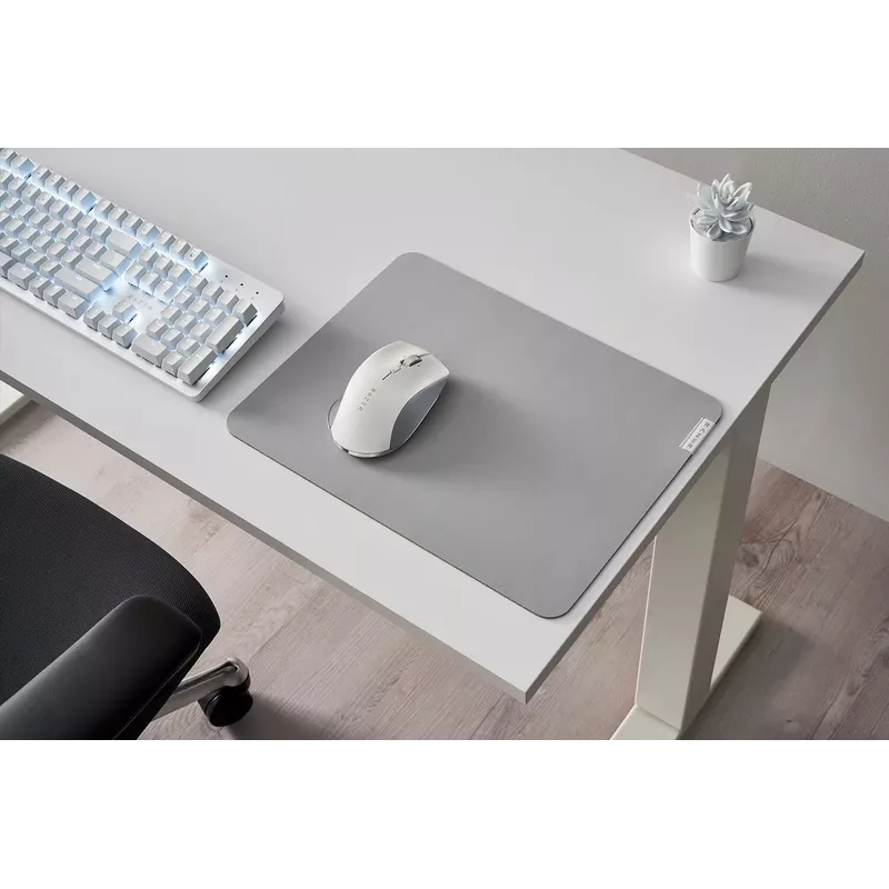 Razer PRO GLIDE pelēks spēļu paliktnis (RZ02-03331500-R3M1)