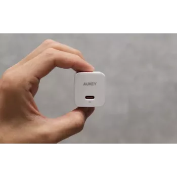 Mini sienas lādētājs AUKEY PA-Y20S Balts 1xUSB-C 20W PD Power Delivery