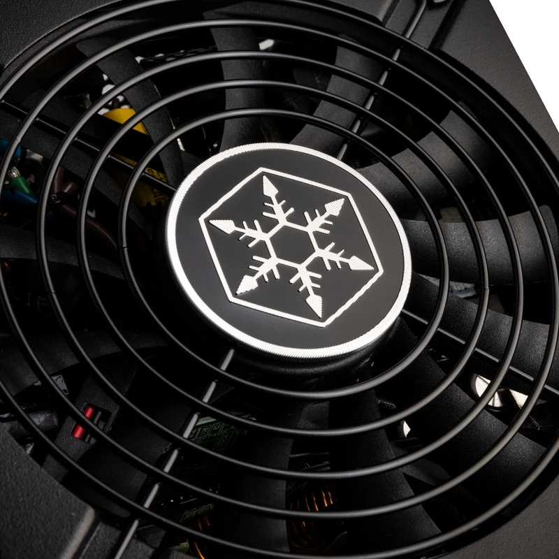SilverStone SFX Series SX700-LPT V1.1 barošanas bloks (iekšējais) – 700W, 80 PLUS Platinum, SFX-L, melns