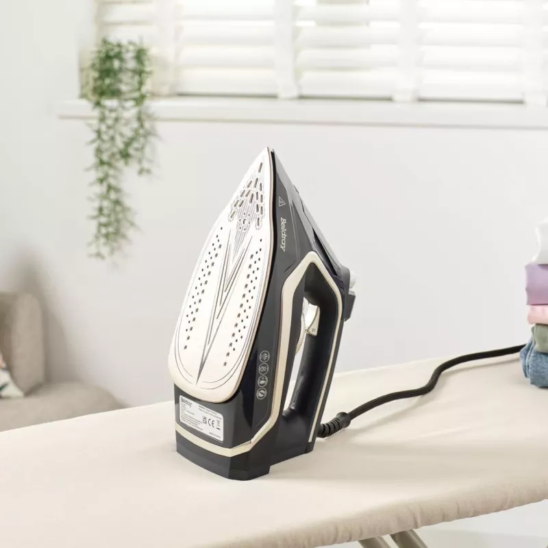 Beldray BEL01980VDE Ultra Sleek 2600W gludeklis