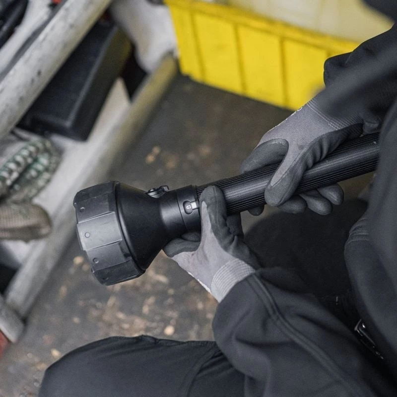 Ledlenser P21R LED kabatas lukturis, melns