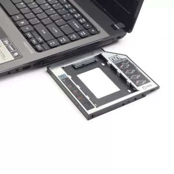 Gembird MF-95-01 plānā montāžas rāmja adapteris 2.5 collu diskam uz 5.25 collu slotu