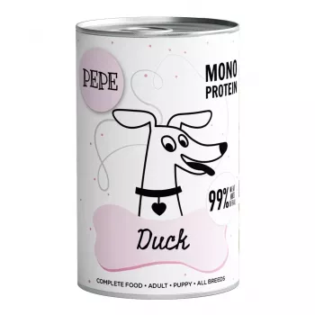 Slapjā suņu barība PAKA ZWIERZAKA Pepe Duck 400 g — pieaugušiem suņiem, pīles garša, konservs, bez lipekļa/sojas/cukura