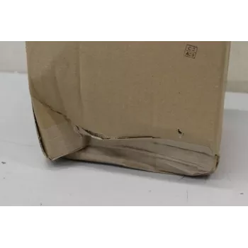 EDBAK PMV400 universālie griestu projektora stiprinājumi, horizontāla regulēšana, 30 kg, melns — bojāts iepakojums, skrāpējumi