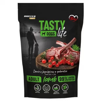 Slapjā suņu barība BIOFEED Tasty Life jēra gaļa 90% 500 g paciņa pieaugušiem suņiem, pilnvērtīga barība, bez sojas un cukura