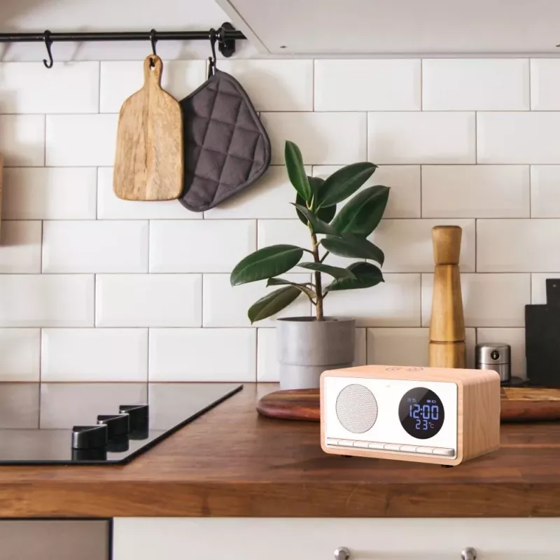 MANTA RDI912W Rimini modinātājpulkstenis ar Bluetooth un bezvadu uzlādi, balts