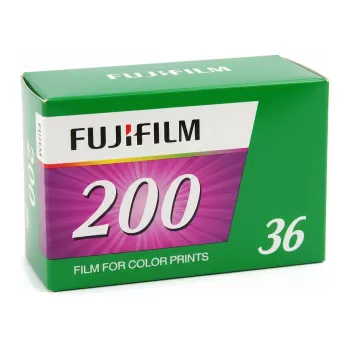 Fujifilm 200 135/36 – krāsu negatīva filma ISO 200, 35 mm, 36 kadri
