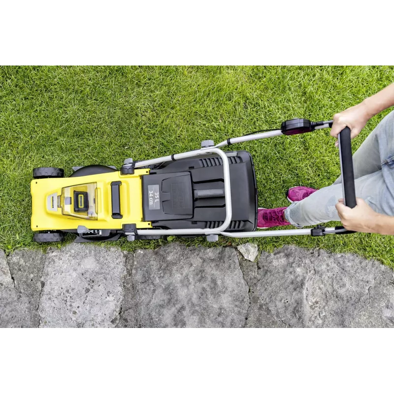 Pašgājējs zāles pļāvējs Karcher LMO 3-18, 18 V akumulators, pļaušanas platums 340 mm, līdz 350 m², augstums 25–60 mm
