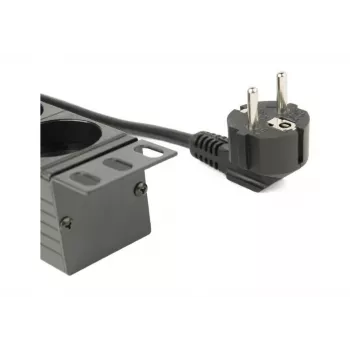 Strāvas sadalītājs GEMBIRD EG-PDU-014 — 8× F tipa kontaktligzdas, 16 A, 3 m kabelis, 1U plaukts, 3680 W, melns