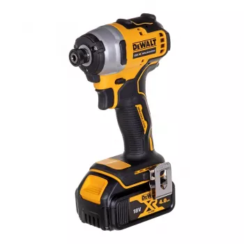 Bezvadu instrumentu komplekts DeWalt DCK2062M2T — 18V, urbjmašīna DCD709 + triecienskrūvgriezis DCF809 1/4 collu, 2×4,0Ah akumulatori, TSTAK II kaste