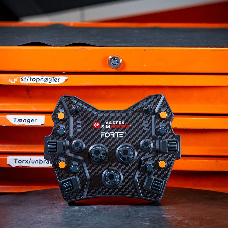 Pogu panelis Asetek SimSports Forte GT — kompakts sacīkšu vadības bloks ar konfigurējamām pogām un rotācijas kodētājiem