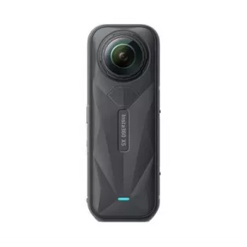 Insta360 X5 kameras standarta komplekts