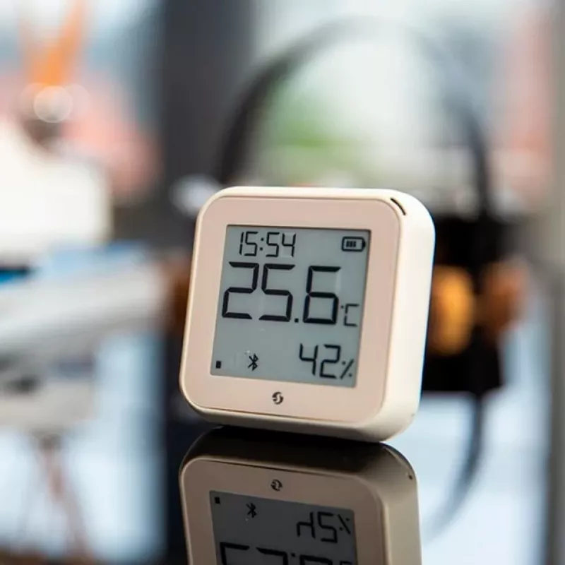 Shelly temperatūras un mitruma sensors Plus H&T Gen. 3 (ziloņkaula krāsa)