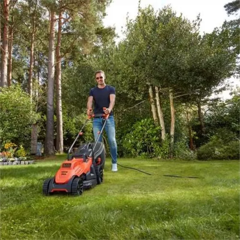 Elektriskais zāles pļāvējs Black & Decker BEMW461BH-QS
