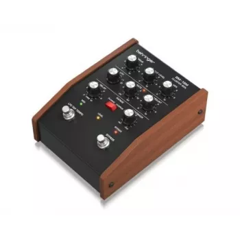 Behringer BM-18M CLUSTER BOX Ģitāras efekta pedālis