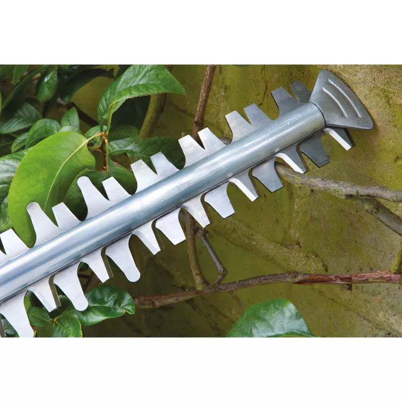Elektriskie dzīvžogu šķēres Bosch EasyHedgeCut 18-45 — 45 cm dubultā asmens, 18V akumulators, 2.3 kg