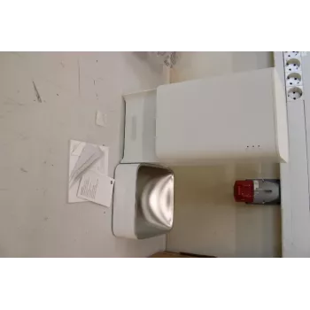 IZPĀRDOŠANA. Xiaomi | Viedā mājdzīvnieku barotava EU | Tilpums 3,6 L | Balta | LIETOTA, SASKRAPĒTA, BEZ INSTRUKCIJAS, BEZ BAROŠANAS VADA