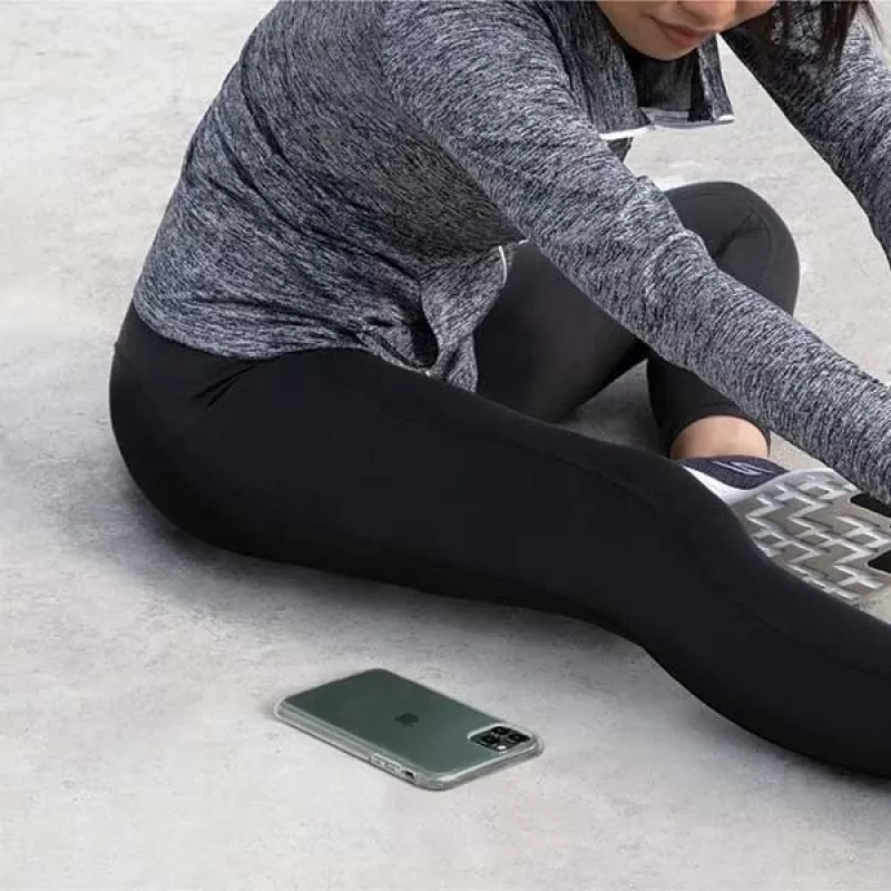 UNIQ Case Clarion iPhone 11 Pro Max caurspīdīgs