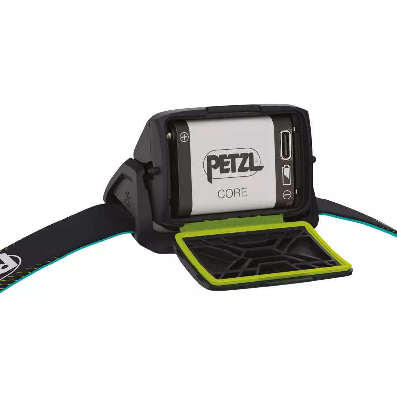 Petzl Actik Core Lamp Green (E065AB03) – uzlādējama galvaslampa