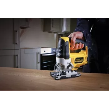 Finzāģis STANLEY FME340K — 710 W, 3000 sit./min, griešanas dziļums kokā 85 mm, tēraudā 10 mm, augšējais rokturis, slīps griezums regulējams