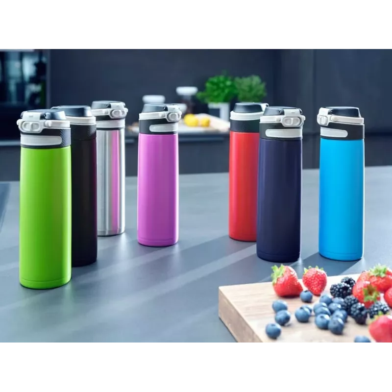 Ceļojumu krūze Leifheit 03275 600 ml nerūsējošais tērauds, dubultsienu, necaurplūstoša, atlokāms vāciņš, rokturis, melna/zila