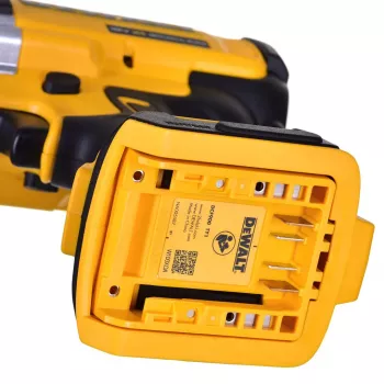 Griezes momenta uzgriežņu atslēga Dewalt DCF900N
