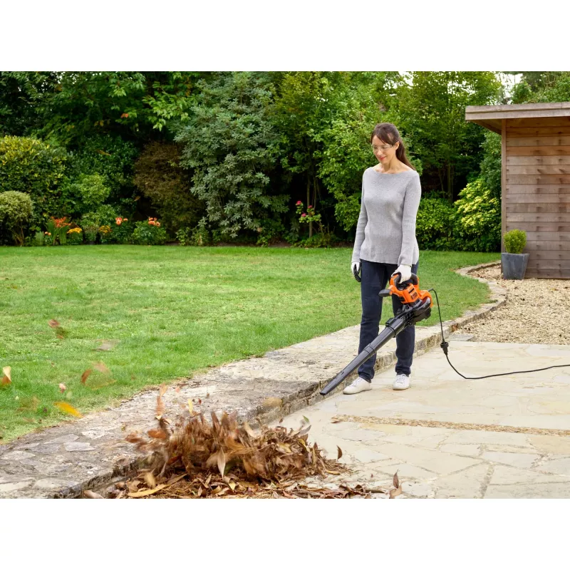 Black & Decker BEBLV301-QS lapu pūtējs un sūcējs 3 vienā, 3000 W