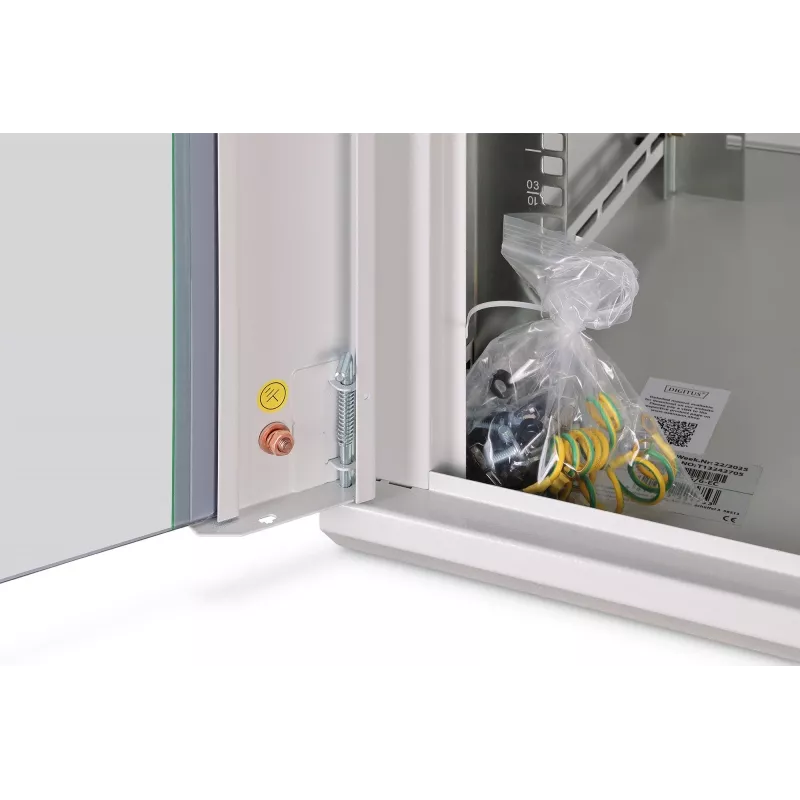 Sienas skapis DIGITUS Dynamic-N 12U 600x600 mm IP20, slēdzene, kabeļu pārvaldība, neizjaukts