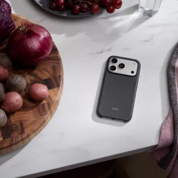 Beats iPhone 17 Pro Maciņš ar MagSafe un Kameras Vadību - Granīta Pelēks