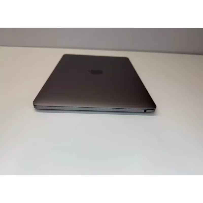 Apple Renew | A klase | MacBook Pro (2020) | 13,3 collu | i5-8257U | 8 GB | SSD | 256 GB | Intel Iris Plus Graphics 645 | macOS | Tastatūra zviedru | 12 mēneši