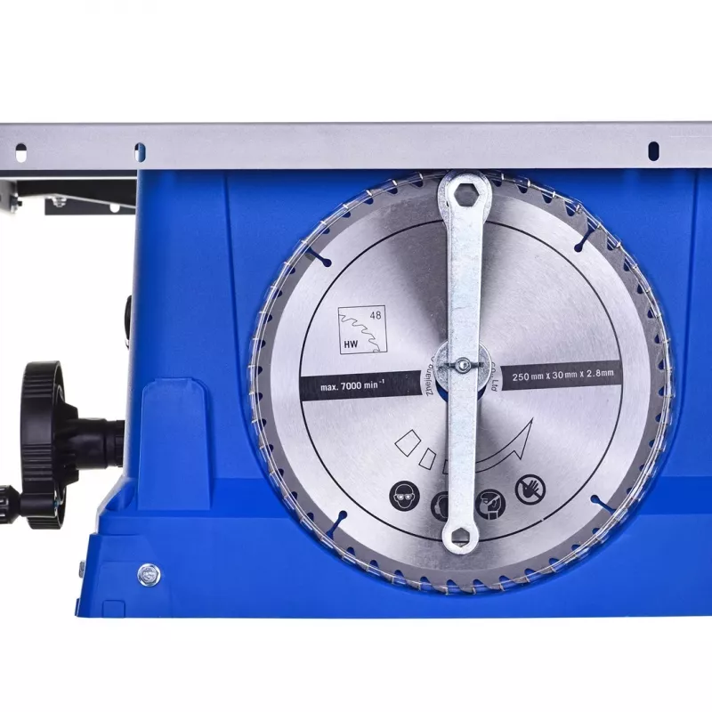 Galda zāģis Scheppach HS100S Special Edition — 2000 W, 250 mm asmens, 85 mm griešanas dziļums, 0–45° slīpleņķis, salokāms statīvs