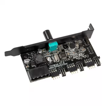 Ventilatoru un RGB LED kontrolieris Lamptron CFM36 PCI slotam, melns