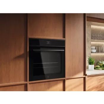 Iebūvējamā cepeškrāsns Electrolux EOE8P39H melna, pirolītiskā, elektriskā, daudzfunkcionālā