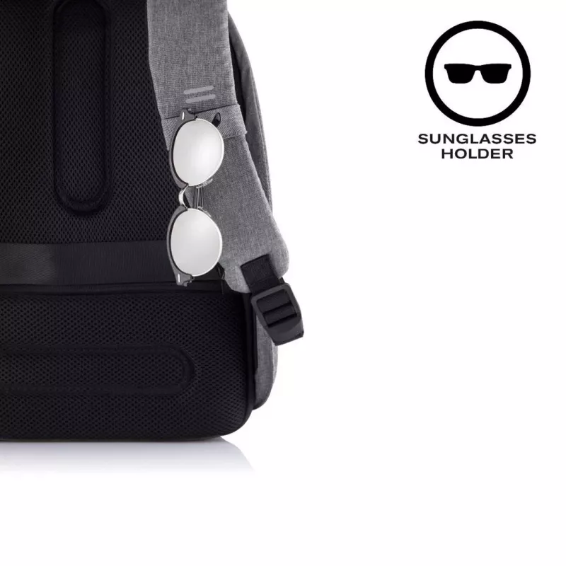 XD Design Bobby Hero Regular P705.292 pretaizdzīšanas mugursoma, paredzēta 15,6 collu portatīvajam datoram un 12,9 collu planšetei, 16 l, USB uzlādes pieslēgvieta, RFID kabata, pelēkā krāsā