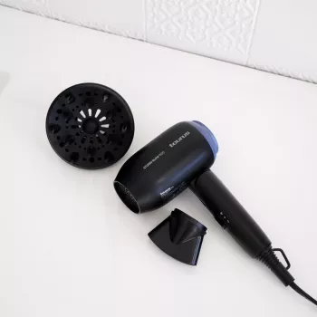Fēns Taurus Studio Glow 1500 — 1400 W, 3 siltuma līmeņi, 2 ātrumi, salokāms, piekarams, melns