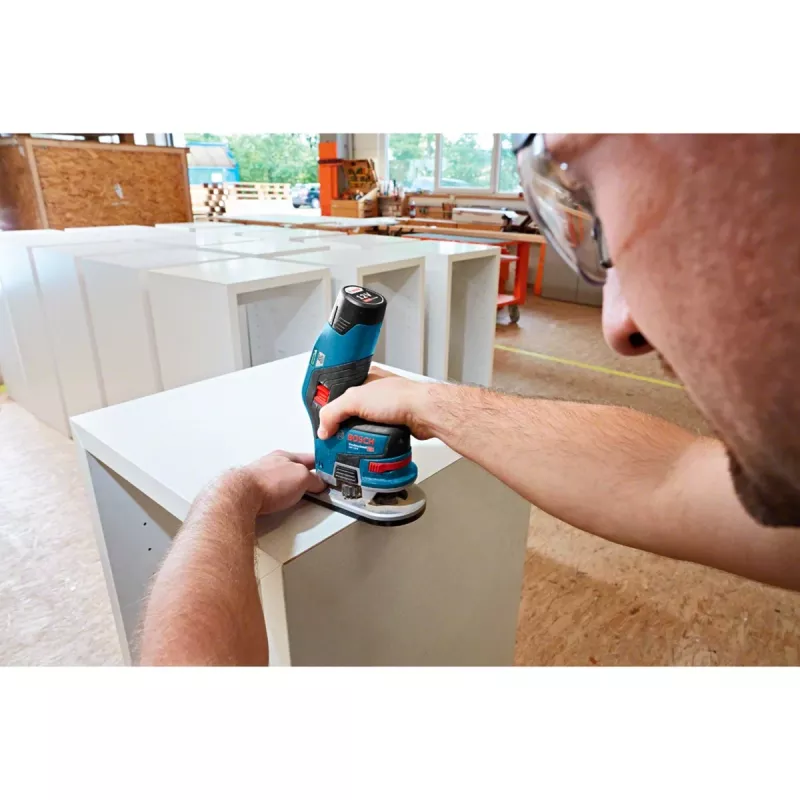 Bosch GKF 12V-8 Professional bezvadu malu frēze, solo versija
