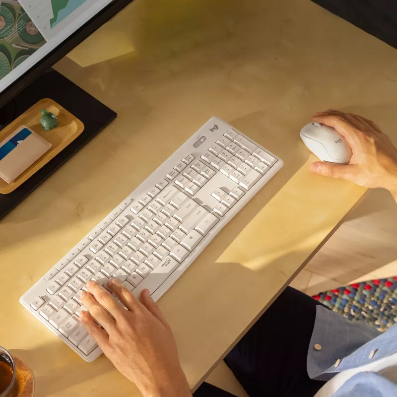 Logitech MK295 Klusā tastatūra un pele, balta, bezvadu ar USB uztvērēju, Šveices izkārtojums, 920-009872