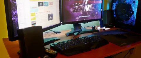 Kā izvēlēties spēļu monitoru: atsvaidzes intensitāte, izšķirtspēja un matricas tips