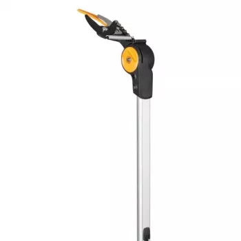Zaru griezējs Fiskars UPX86 — griešanas diametrs 3,2 cm, augstuma regulēšana līdz 3,6 m