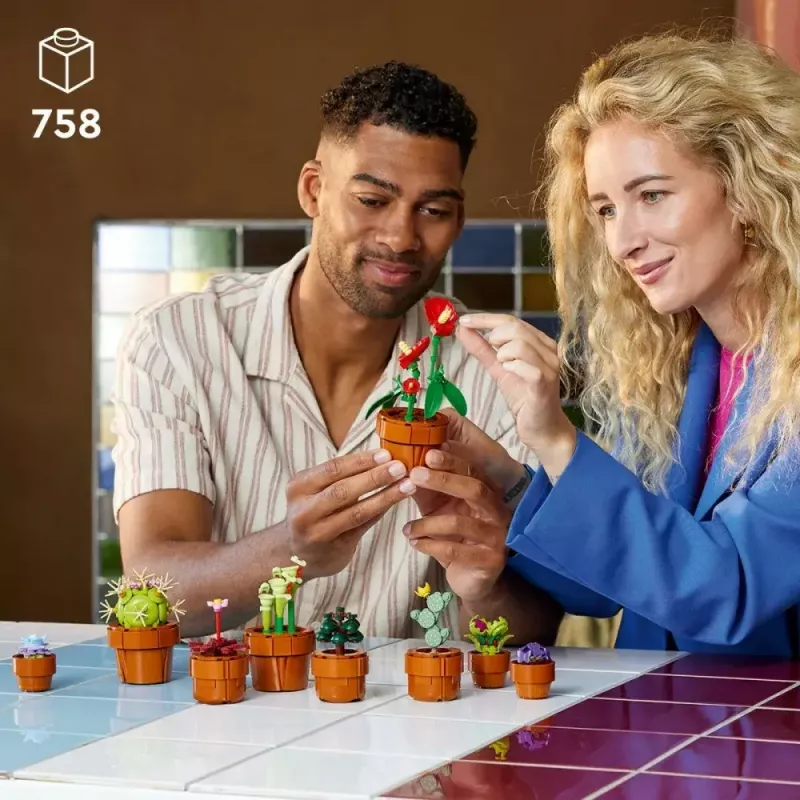 LEGO Icons Mini Plants komplekts 10329 — 9 būvējami mazi augu modeļi, 758 gabali, 18+
