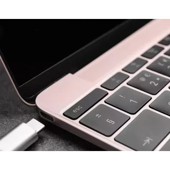 D-Link 6-in-1 USB-C centrmezgls ar HDMI/karšu lasītāju/barošanas piegādi