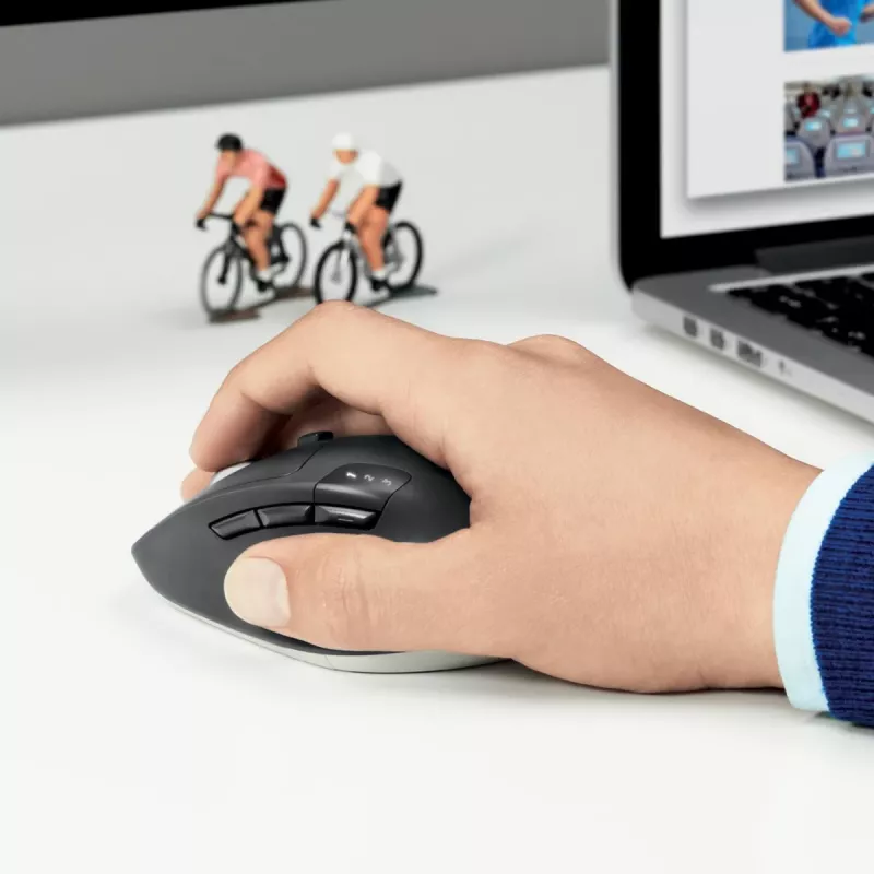 LOGTECH M720 Triathlon Multi Device Bezvadu Optiskā Pele - Melna