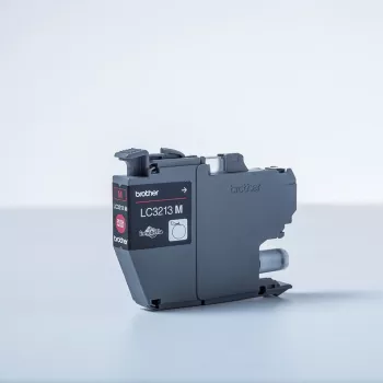 Brother LC3213M oriģinālā tintes kasetne, palielināta ietilpība (XL), fuksīna krāsa