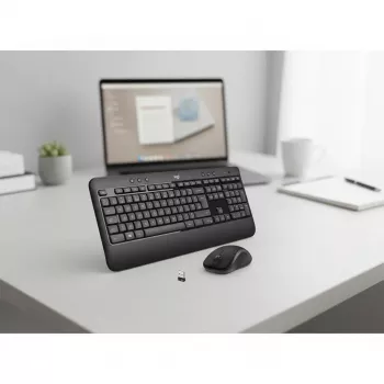 Bezvadu tastatūras un peles komplekts Logitech MK540 Advanced — pilna izmēra QWERTY tastatūra, USB uztvērējs, US izkārtojums, ergonomiska pele, melns/balts