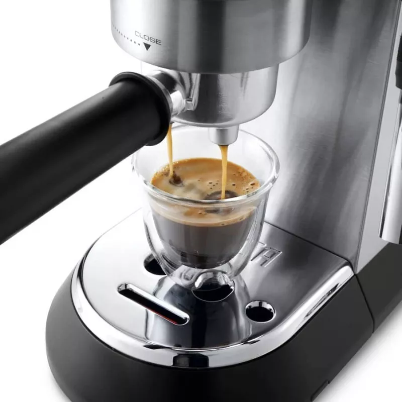 De’Longhi Dedica Style EC685.M Pusautomātiskā Espresso Kafijas Automāts 1.1 L