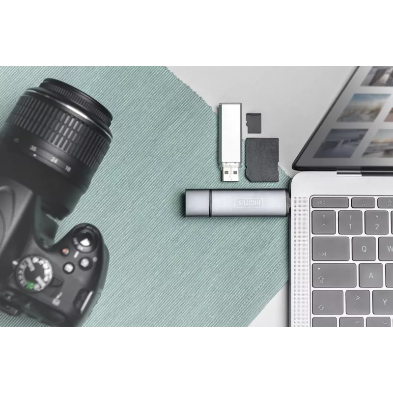 DIGITUS DA-70886 Kombinētais karšu lasītājs USB-C + USB 3.0, 1x SD, 1x MicroSD, 1x USB 3.0, pelēks