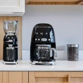 Pilienu kafijas automāts Smeg 1.4 L DCF02BLEU