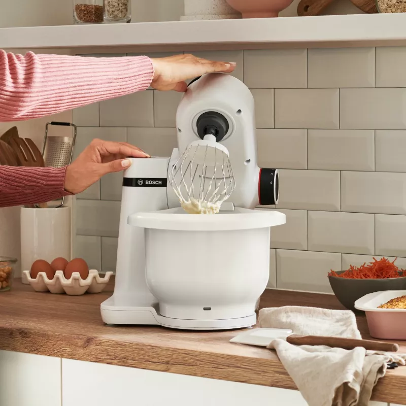 Virtuves kombains Bosch Serie 2 MUMS2AW00 — 700 W, 3,8 L bļoda, 4 ātrumi, balts